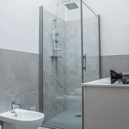 Casa Martinet- Prestogioso 2 2 Bagni Privati Con Terrazza 35m 아파트
