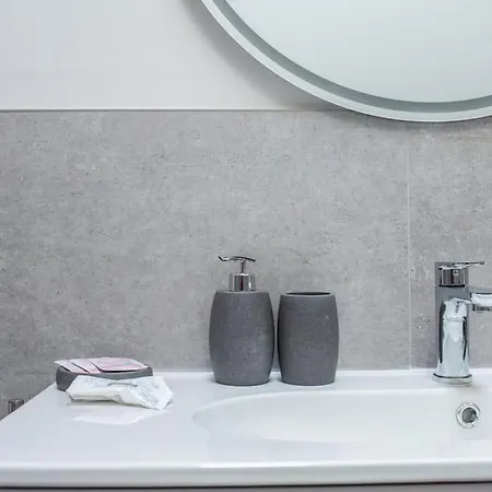 Casa Martinet- Prestogioso 2 2 Bagni Privati Con Terrazza 35m 아파트 브라